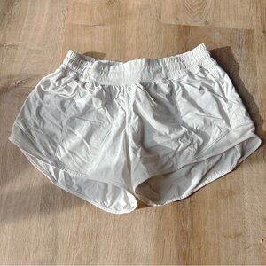 Lululemon Hotty Hot Low-Rise Lined Shorts 2.5”